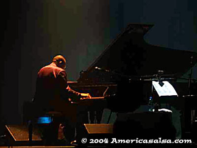 chucho_solo_piano